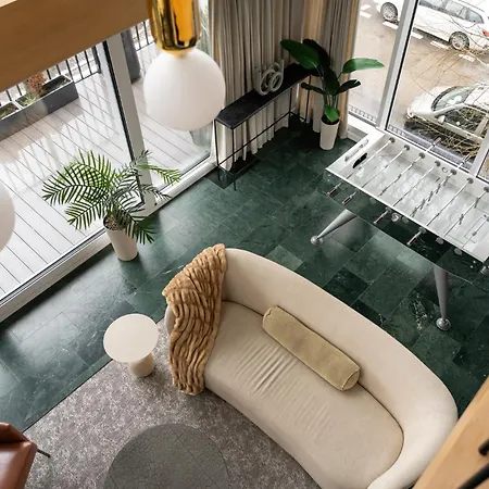 Nowy Luxury With Jacuzzi & Sky Terrace By Lion شقة